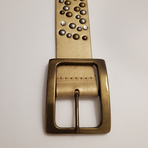 Medium Gold Riveted/Studded Thick Leather Belt 32" to 36" - Picture 11 of 14